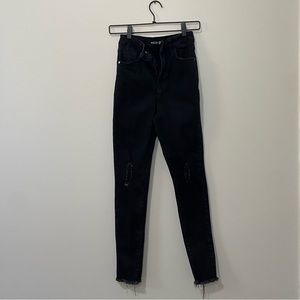 Women’s Distressed Raw Hem Skinny Jeans (Size: US 4) (Color: Black)